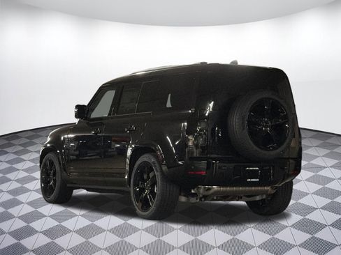 New 2026 Land Rover Defender 110 X-Dynamic SE AWD/4WD image 3