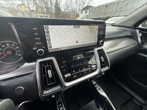 Used 2023 Kia Sorento EX image 22