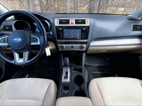 Used 2015 Subaru Outback 2.5i Premium image 16