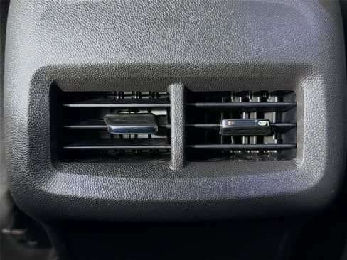 Used 2023 GMC Terrain SLE image 22