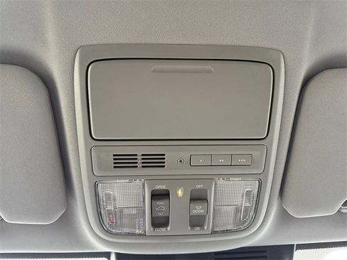 Certified 2021 Honda CR-V Touring image 32