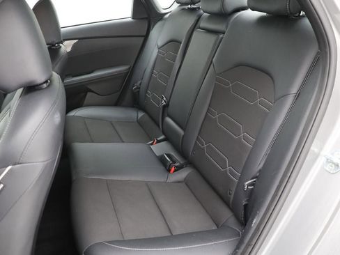 Used 2023 Kia Forte GT-Line w/ GT-Line Technology Package image 11