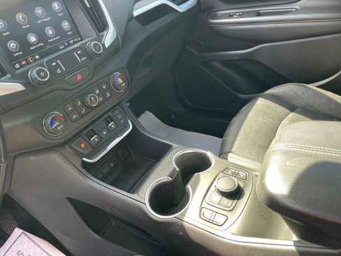 Used 2021 GMC Terrain SLT image 18