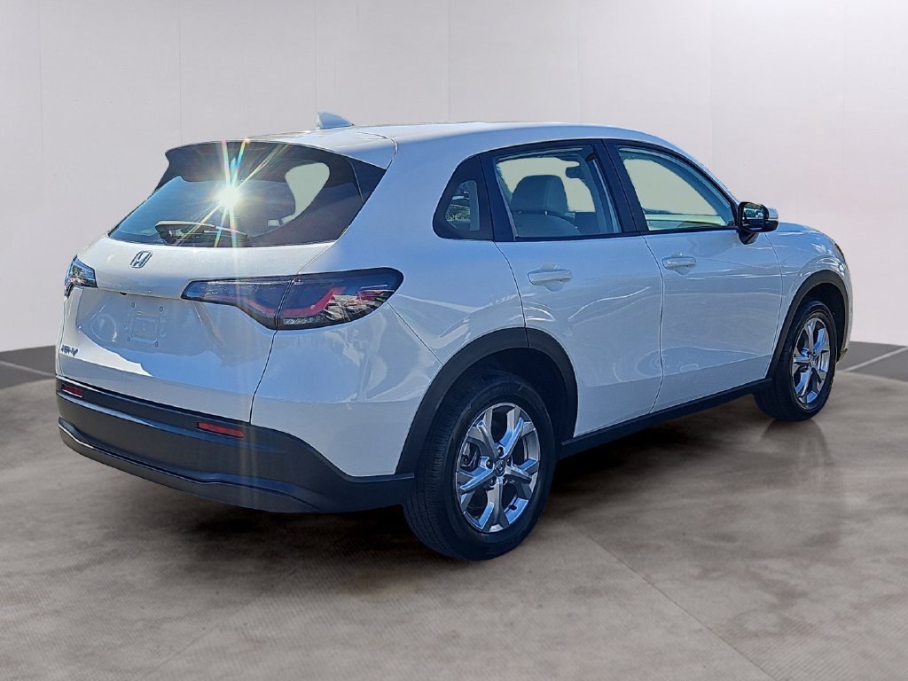 Used 2025 Honda HR-V LX image 4
