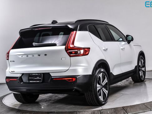 Used 2023 Volvo XC40 Recharge Plus AWD/4WD image 6