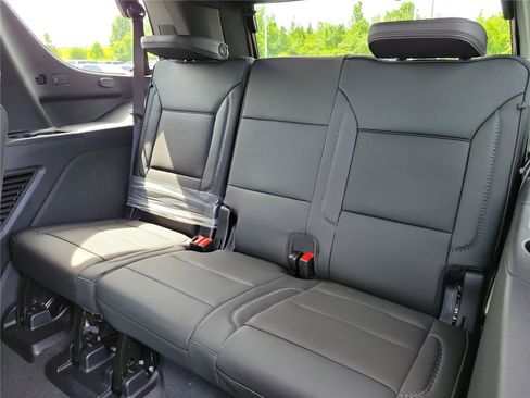 New 2026 GMC Yukon Denali w/ Denali Reserve Package AWD/4WD image 13