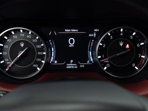 Used 2022 Maserati Levante GT image 16