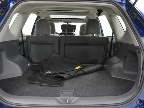 Used 2014 Toyota Prius V Three FWD image 9