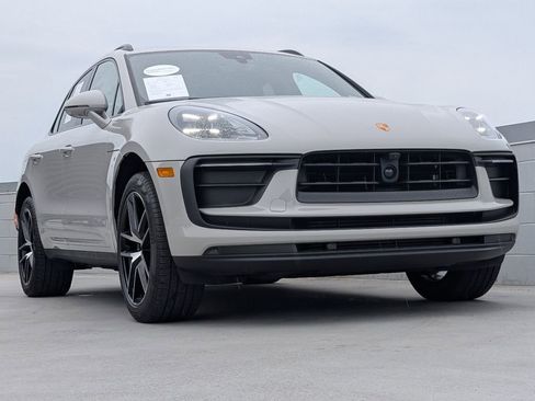 Certified 2024 Porsche Macan image 25