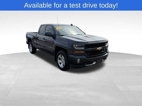 Used 2018 Chevrolet Silverado 1500 LT w/ All Star Edition AWD/4WD image 3