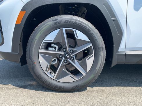 Certified 2025 Hyundai Tucson SEL image 8