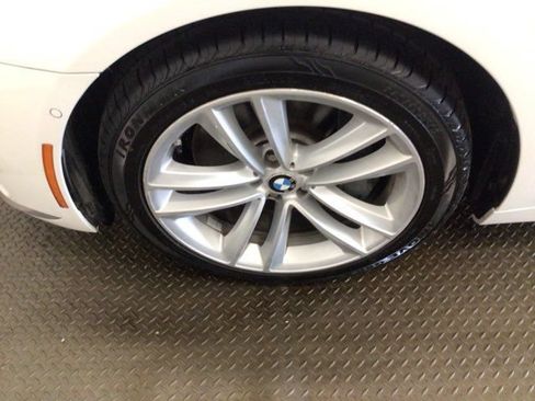 Used 2016 BMW 750i xDrive AWD/4WD image 25