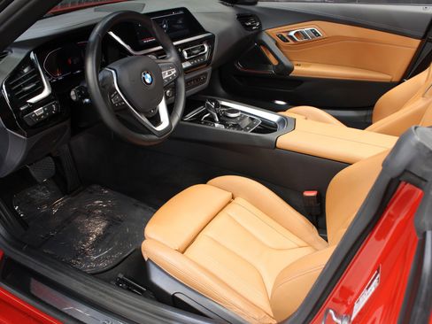 Used 2022 BMW Z4 sDrive30i w/ Driving Assistance Package image 32