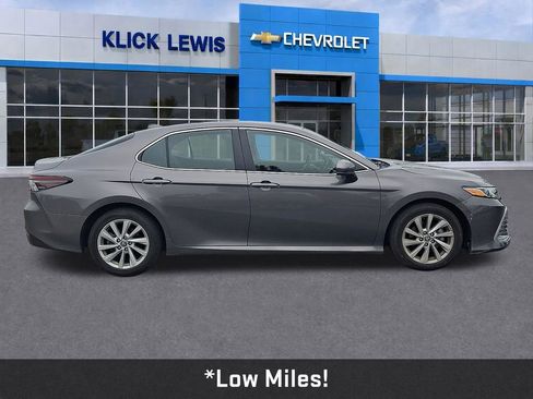 Used 2024 Toyota Camry LE FWD image 9