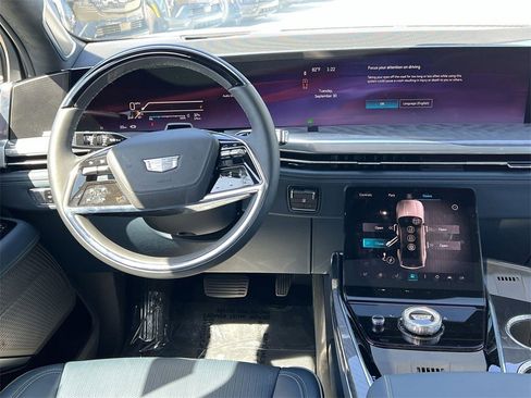 New 2025 Cadillac Escalade IQ Luxury 2 image 11