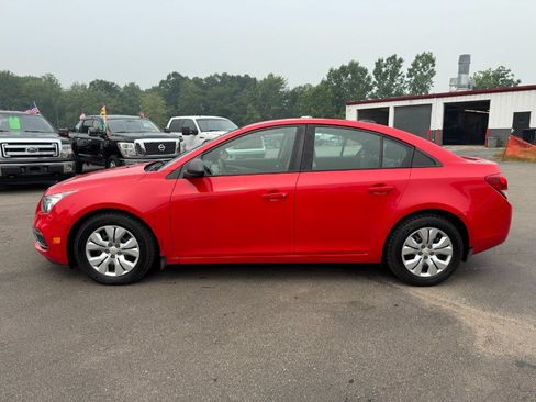 Used 2016 Chevrolet Cruze LS FWD image 2