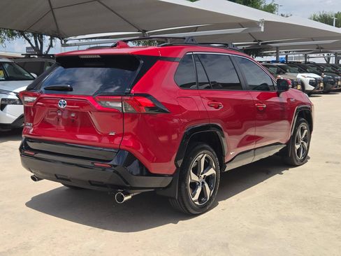 Used 2024 Toyota RAV4 SE w/ Weather & Moonroof Package AWD/4WD image 3
