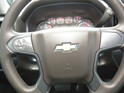 Used 2018 Chevrolet Silverado 1500 W/T w/ Trailering Package image 16