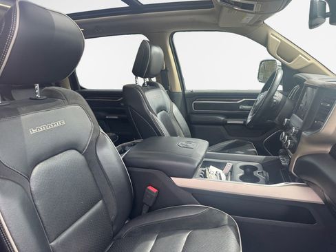 Used 2019 RAM 1500 Laramie AWD/4WD image 26