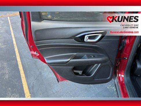 Used 2025 Jeep Compass Trailhawk image 20