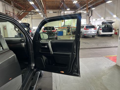 Used 2021 Toyota 4Runner SR5 Premium AWD/4WD image 22