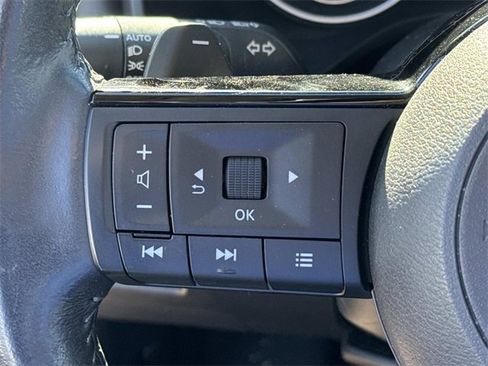 Used 2023 Nissan Rogue SL w/ SL Premium Package image 29