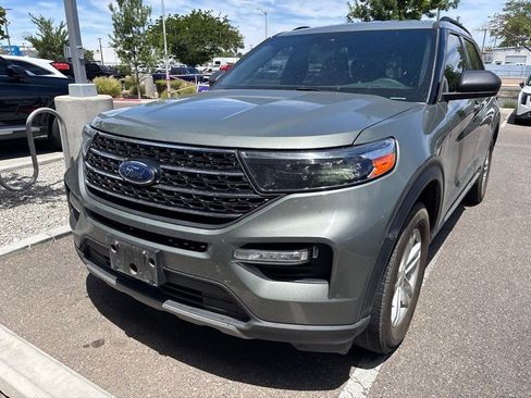 Used 2020 Ford Explorer XLT w/ Equipment Group 202A AWD/4WD image 3