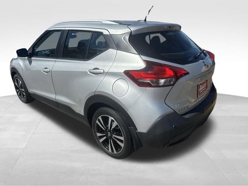 Used 2020 Nissan Kicks SV image 20