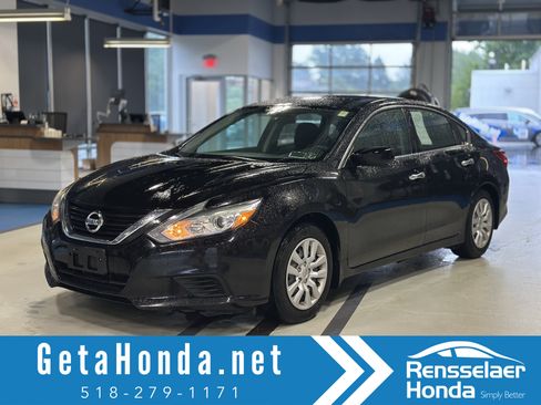 Used 2017 Nissan Altima 2.5 S w/ Power Driver Seat Package FWD image 1