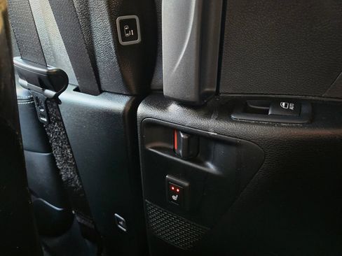 Used 2019 Chrysler Pacifica Touring-L Plus w/ Advanced Safetytec Group FWD image 53