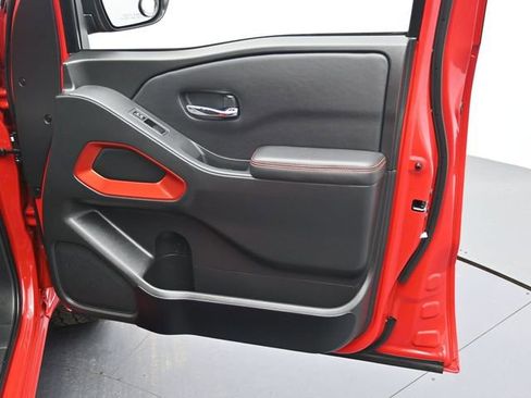 Used 2023 Nissan Frontier PRO-4X w/ Technology Package AWD/4WD image 29