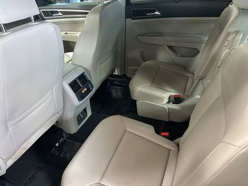 Used 2019 Volkswagen Atlas SE w/ Towing Package AWD/4WD image 14