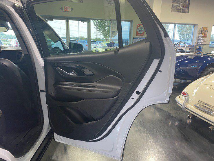 Used 2022 GMC Terrain AT4 w/ Infotainment Package II AWD/4WD image 18