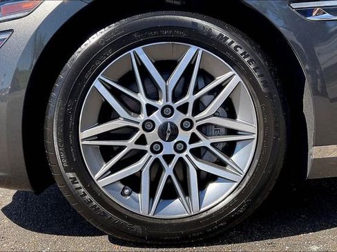 Certified 2025 Genesis G80 2.5T AWD/4WD image 8
