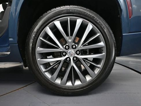Used 2025 Buick Enclave Avenir AWD/4WD image 13