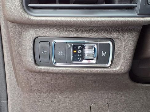 Used 2021 Lincoln Corsair FWD w/ Equipment Group 101A image 16