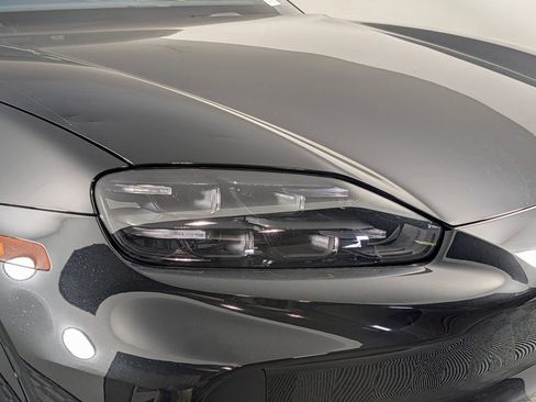 New 2026 Porsche Cayenne Electric AWD/4WD image 15