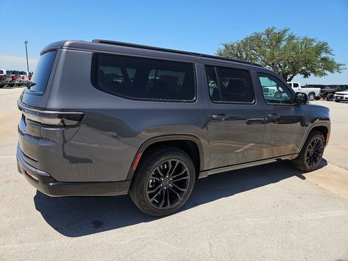 New 2026 Jeep Grand Wagoneer L Summit AWD/4WD image 8