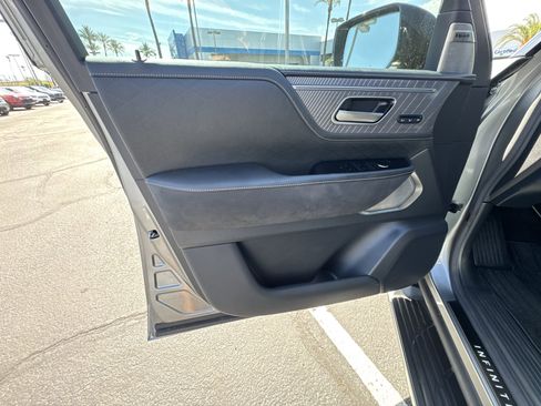 Used 2025 INFINITI QX80 Autograph AWD/4WD image 23