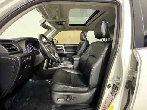 Used 2014 Toyota 4Runner Limited image 16