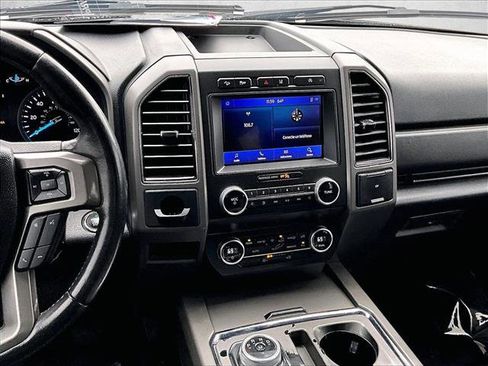 Used 2021 Ford Expedition Max XLT image 8