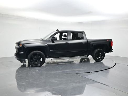 Used 2018 Chevrolet Silverado 1500 LT w/ All Star Edition image 6