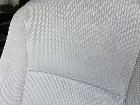 Used 2019 Toyota Highlander LE image 13