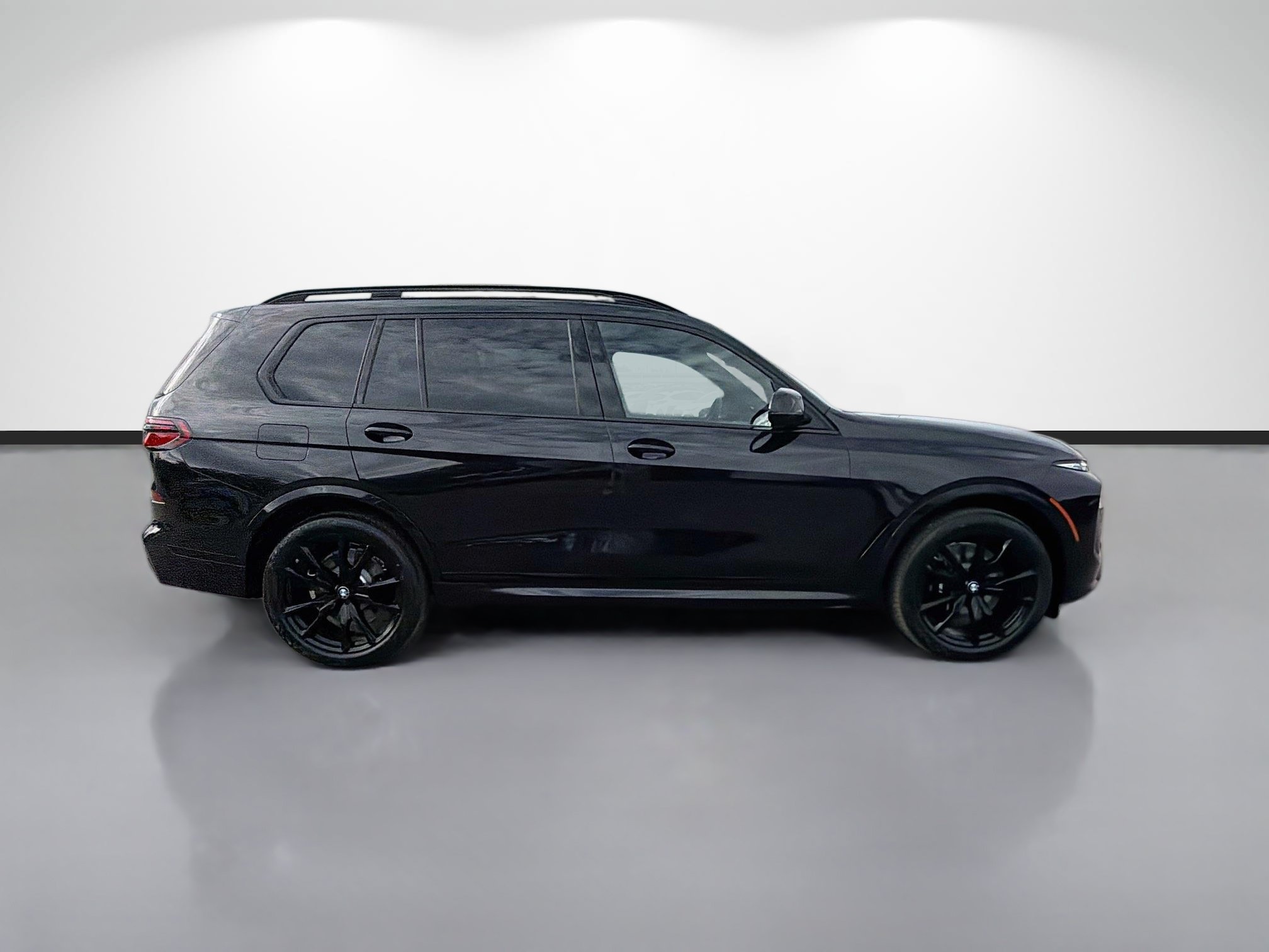 New 2027 BMW X7 xDrive40i w/ Executive Package AWD/4WD image 2
