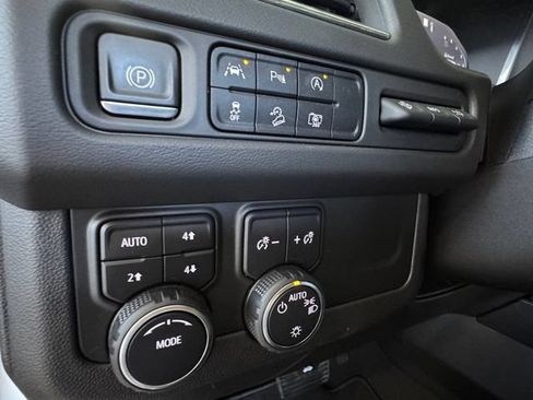 Used 2023 Chevrolet Suburban Premier AWD/4WD image 6