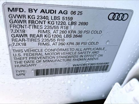 Certified 2025 Audi Q3 2.0T Premium w/ Convenience Package image 33