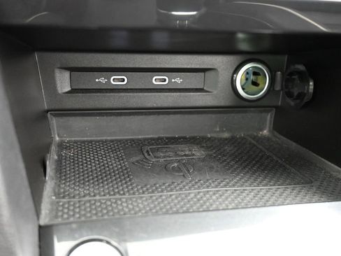 Used 2022 Volkswagen Tiguan SEL R-Line image 23