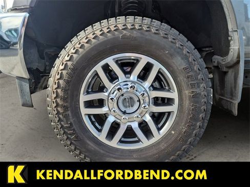 Used 2019 Ford F250 Lariat w/ Lariat Ultimate Package image 14