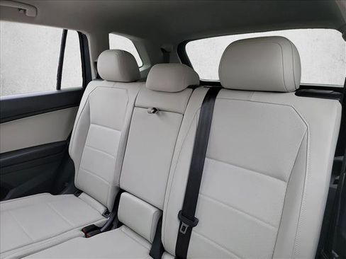 Used 2020 Volkswagen Tiguan SE image 14