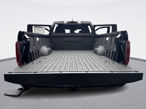 Used 2025 Toyota Tundra Platinum AWD/4WD image 23